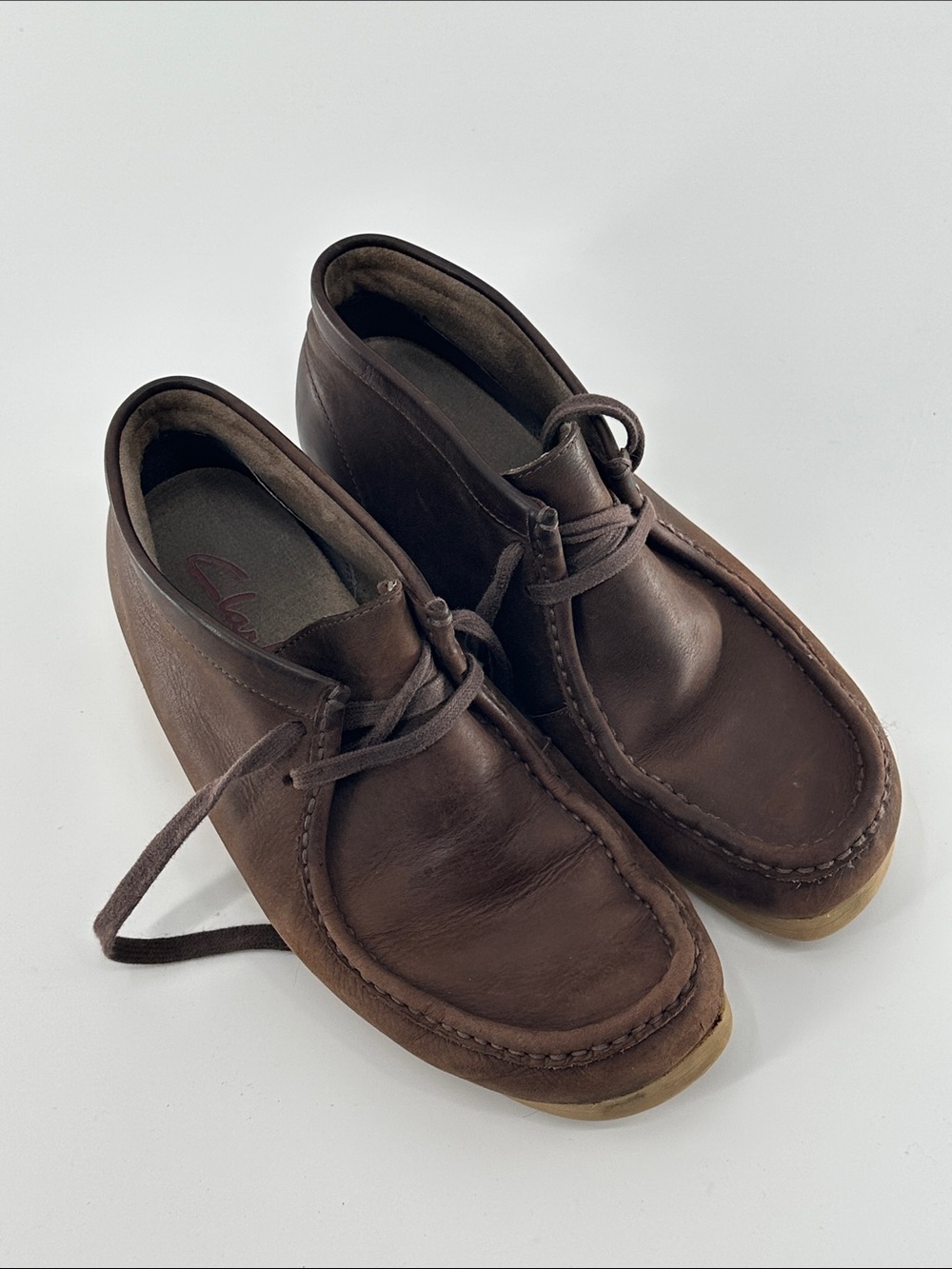 Clarks Men’s Dark Brown Leather Chukka Wallabee Boots